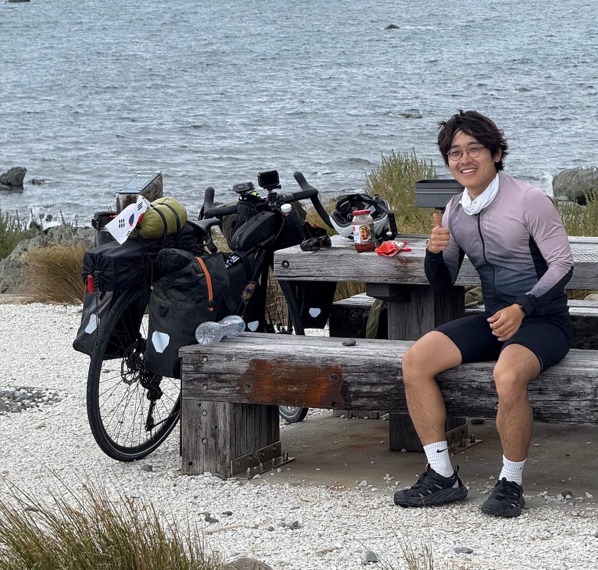 "Just give it a fuck!" - 수염 난 아저씨의 조언은 절대 믿지 말자