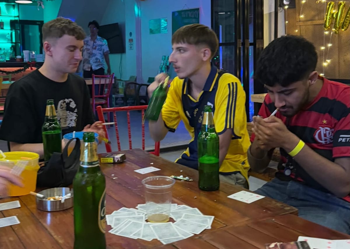 영국인들의 매운맛 손병호 게임: 공포의 치앙마이 펍크롤링(Pub Crawling) 체험