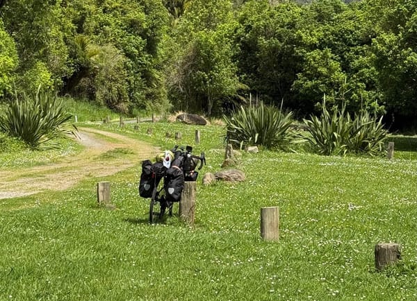 "혹시 한국에서 온 그분?" 첩첩산중에서 만난 자전거 여행자