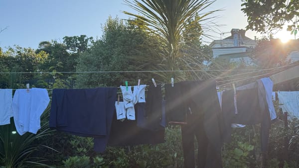 자전거 여행 자외선 차단법: UPF 옷