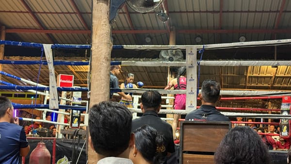 마리화나 펴볼래? 태국의 무에타이 경기 직관하기